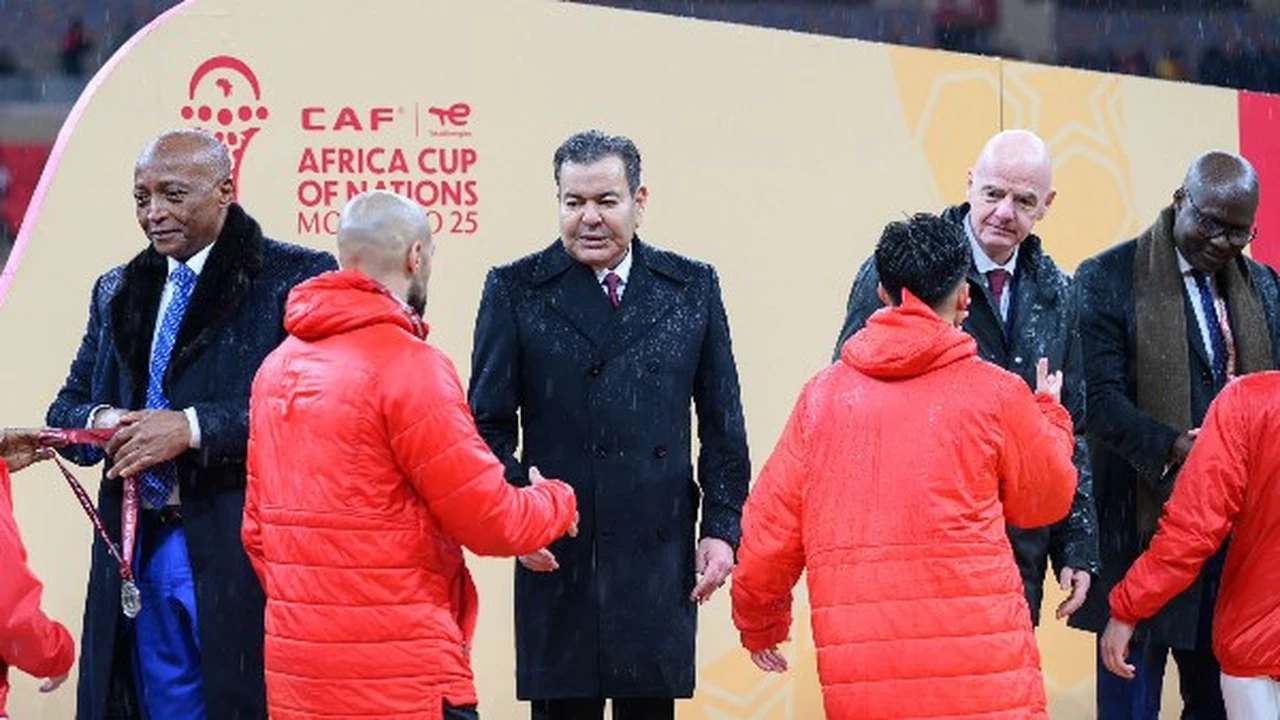 بطل القارة السمراء.. أسود التيرانجا ترفع كأس أمم إفريقيا عقب تجاوز المغرب بهدف نظيف